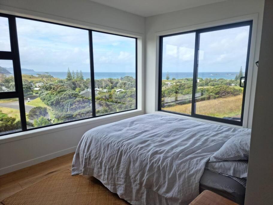 Xspot Medlands Beach House - Ocean Views - Short Stroll To The Beach Bagian luar foto