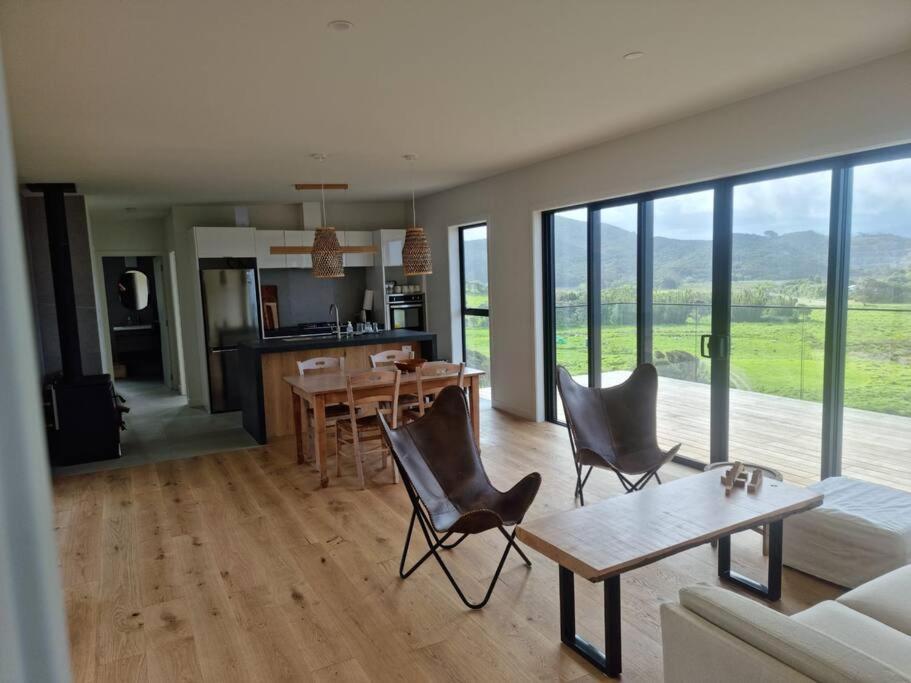 Xspot Medlands Beach House - Ocean Views - Short Stroll To The Beach Bagian luar foto