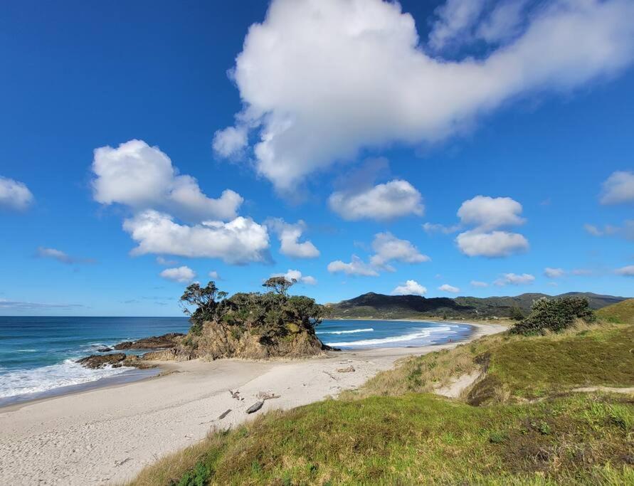 Xspot Medlands Beach House - Ocean Views - Short Stroll To The Beach Bagian luar foto