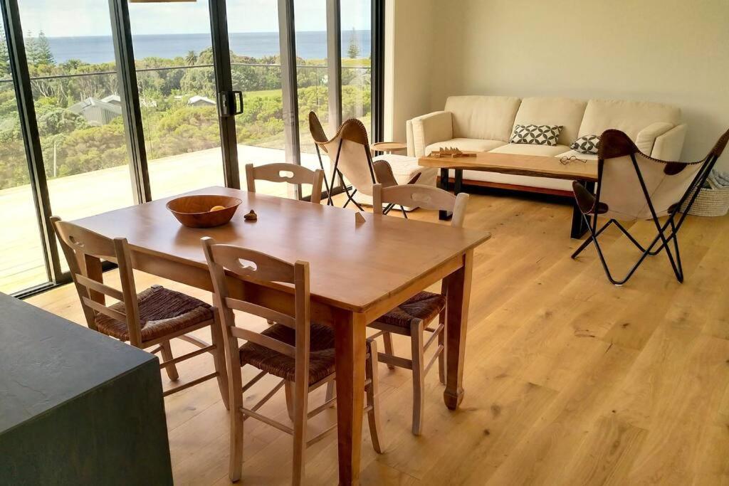 Xspot Medlands Beach House - Ocean Views - Short Stroll To The Beach Bagian luar foto